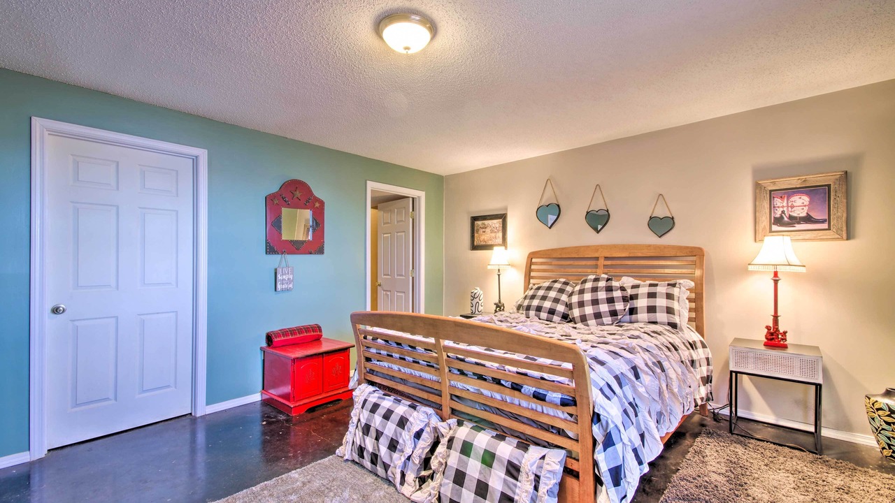 Photo of Others in Elizabeth