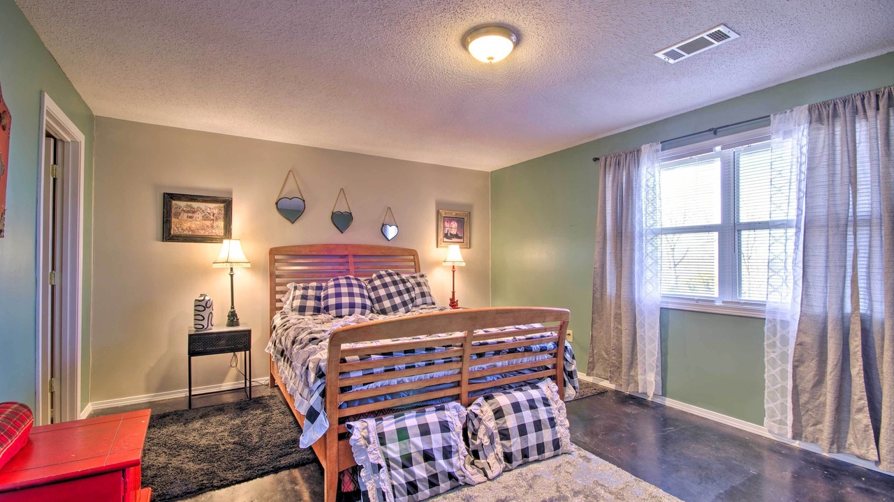 Photo of Others in Elizabeth