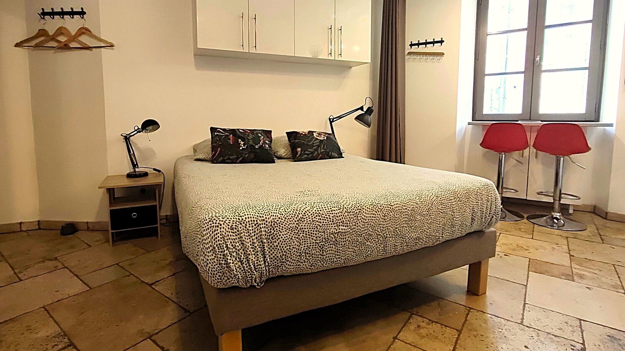 Photo of Bedroom in Avignon City Centre