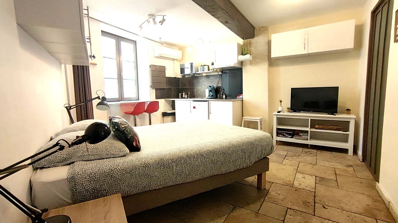Photo of Bedroom in Avignon City Centre