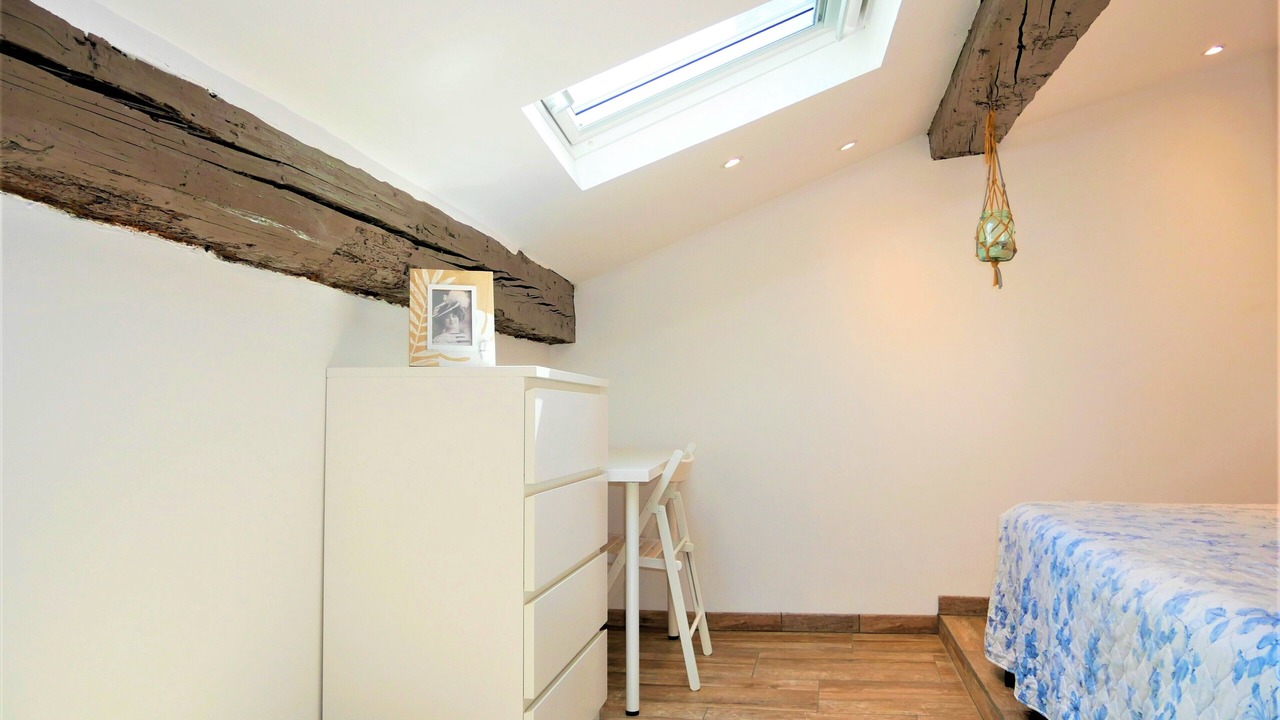 Photo of Bedroom in Avignon City Centre