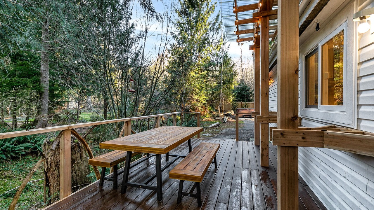 Photo of Outdoor in Gold Bar