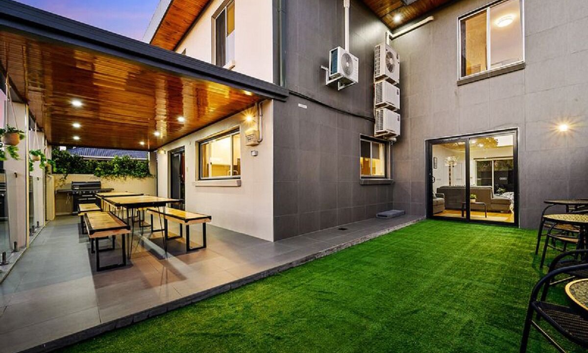 Photo of Outdoor in Clearview