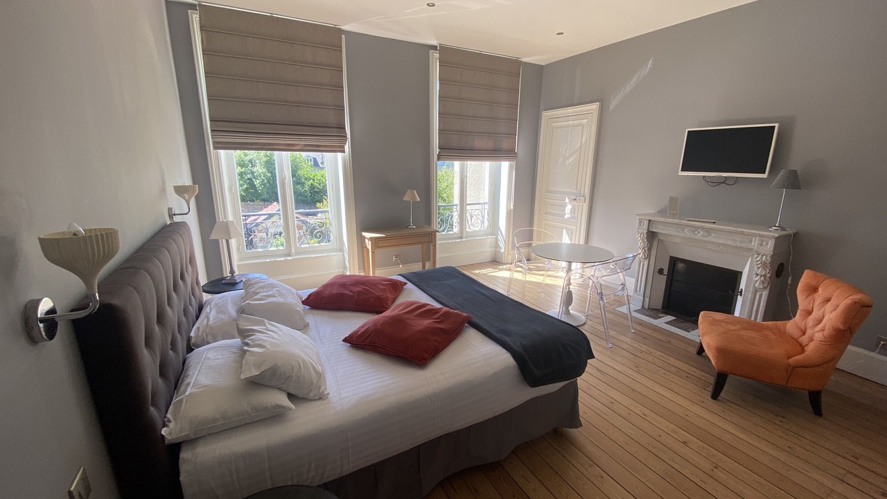 Photo of Bedroom in Limoges