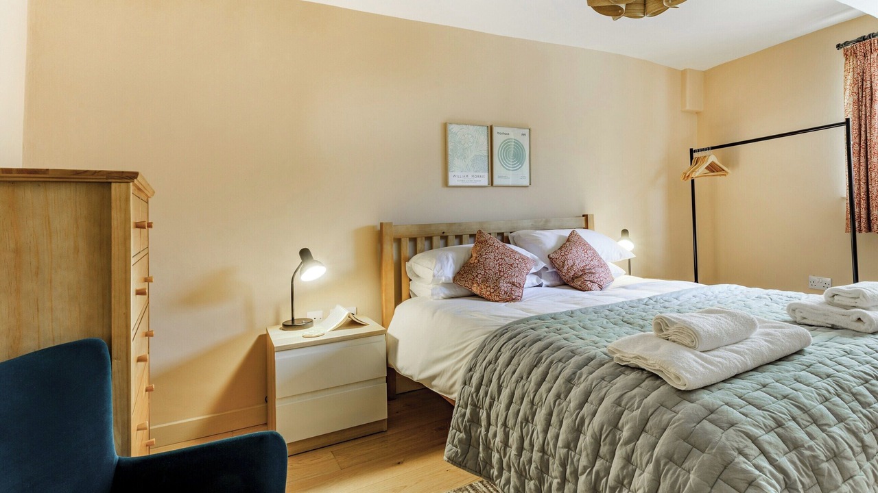 Photo of Others in Burton Bradstock