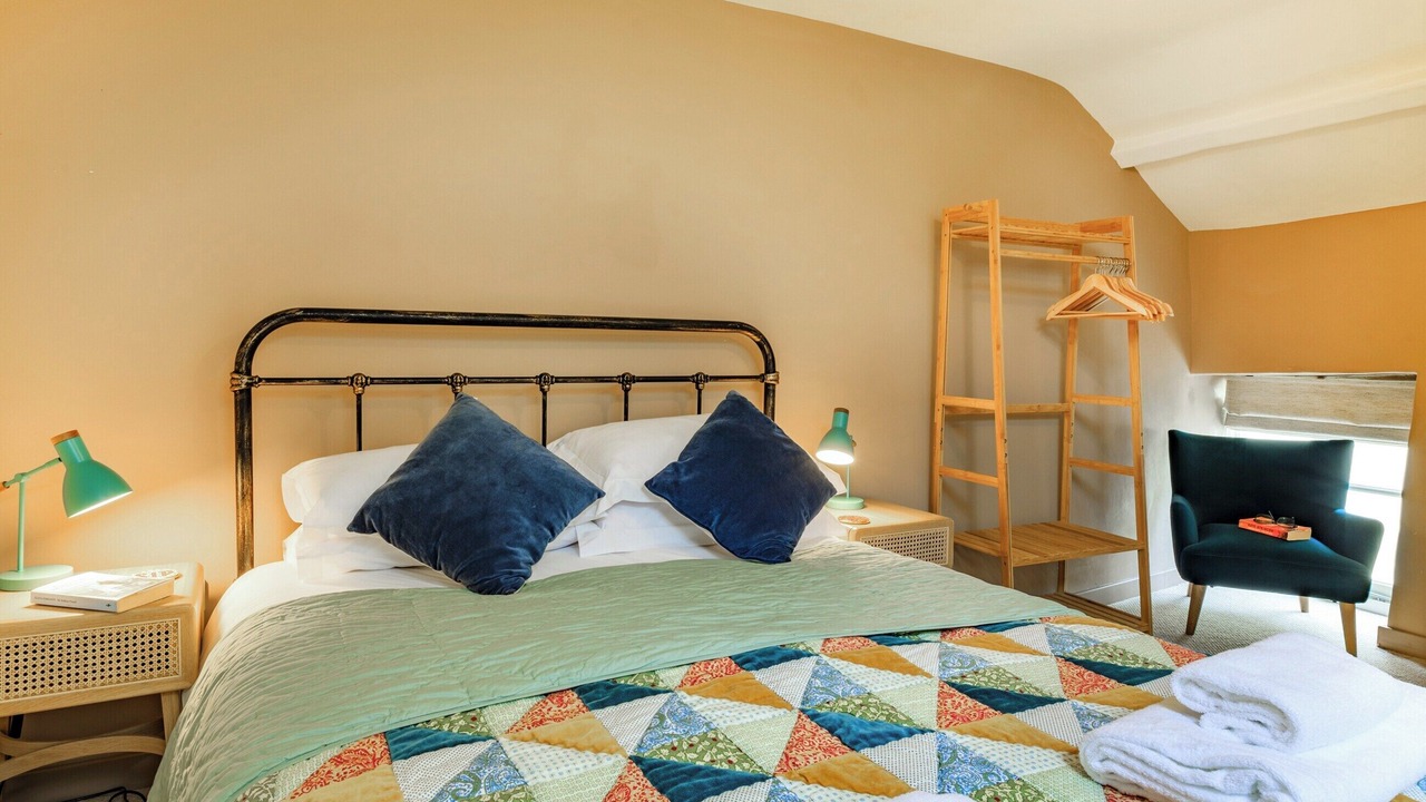 Photo of Others in Burton Bradstock