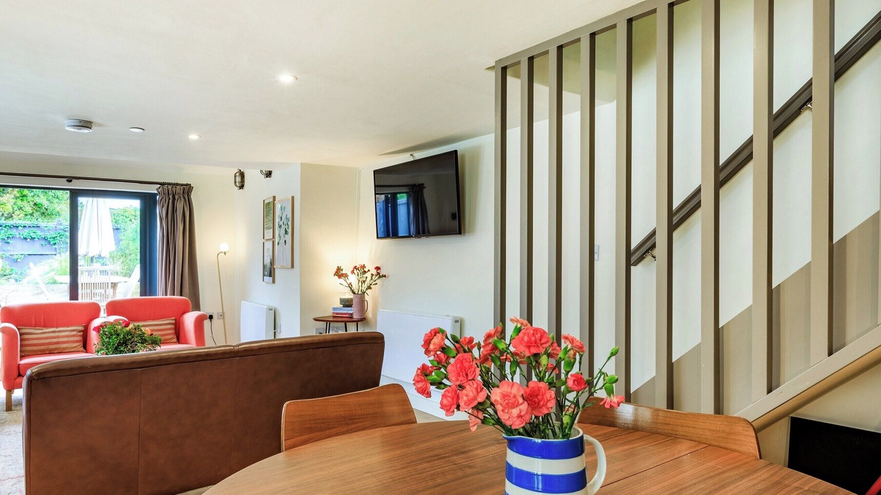 Photo of Others in Burton Bradstock