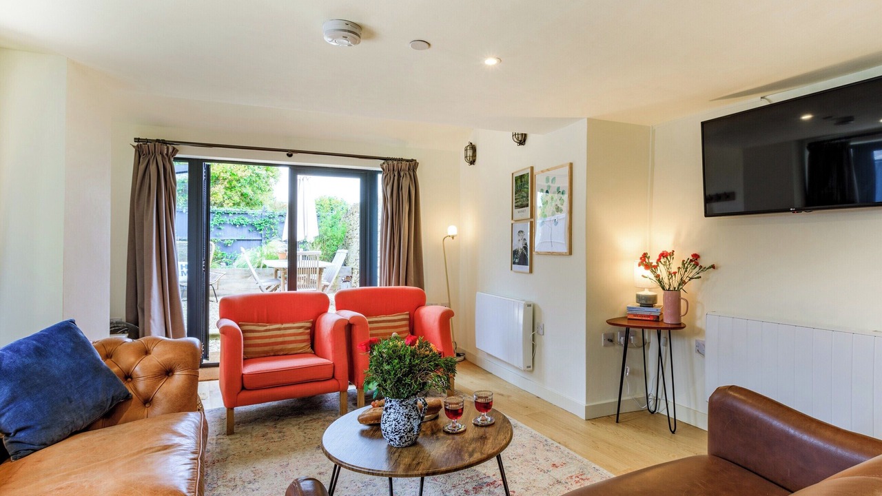 Photo of Others in Burton Bradstock