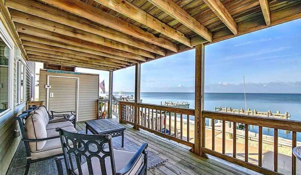 Photo of Patio Balcony in North Beach Haven