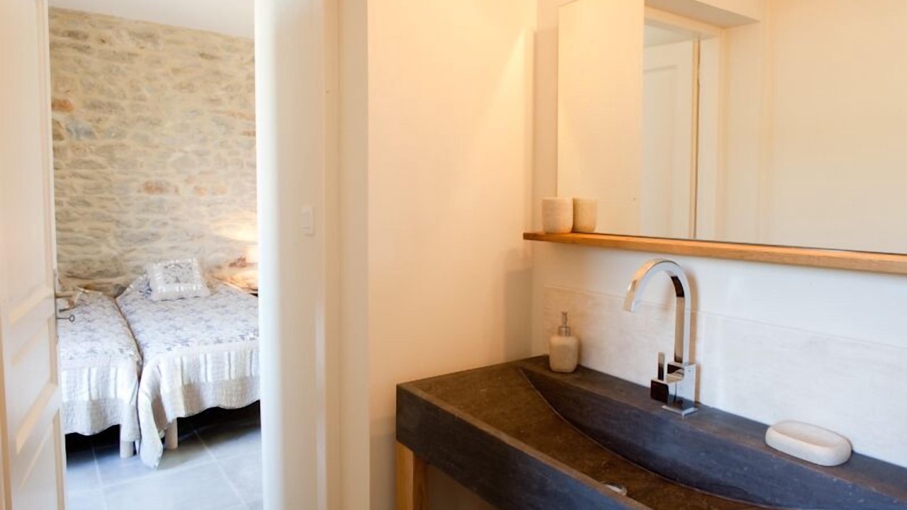 Photo of Bathroom in Laudun