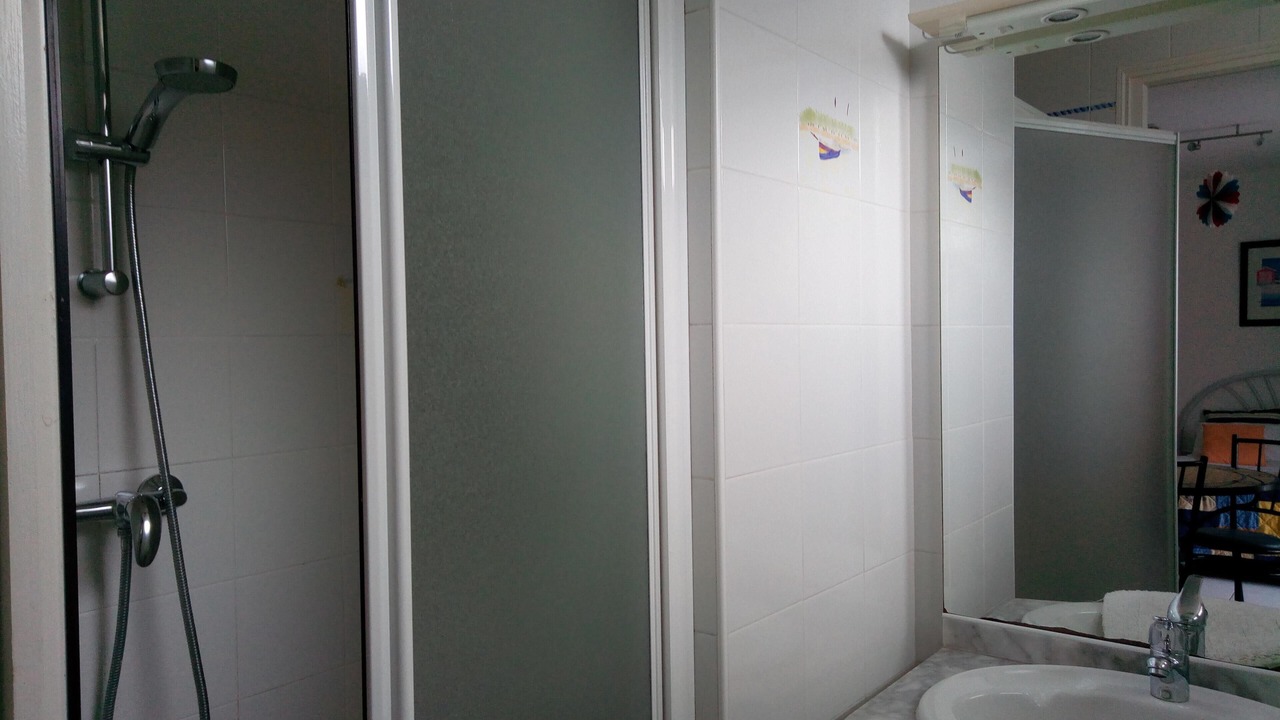 Photo of Bathroom in Pontorson
