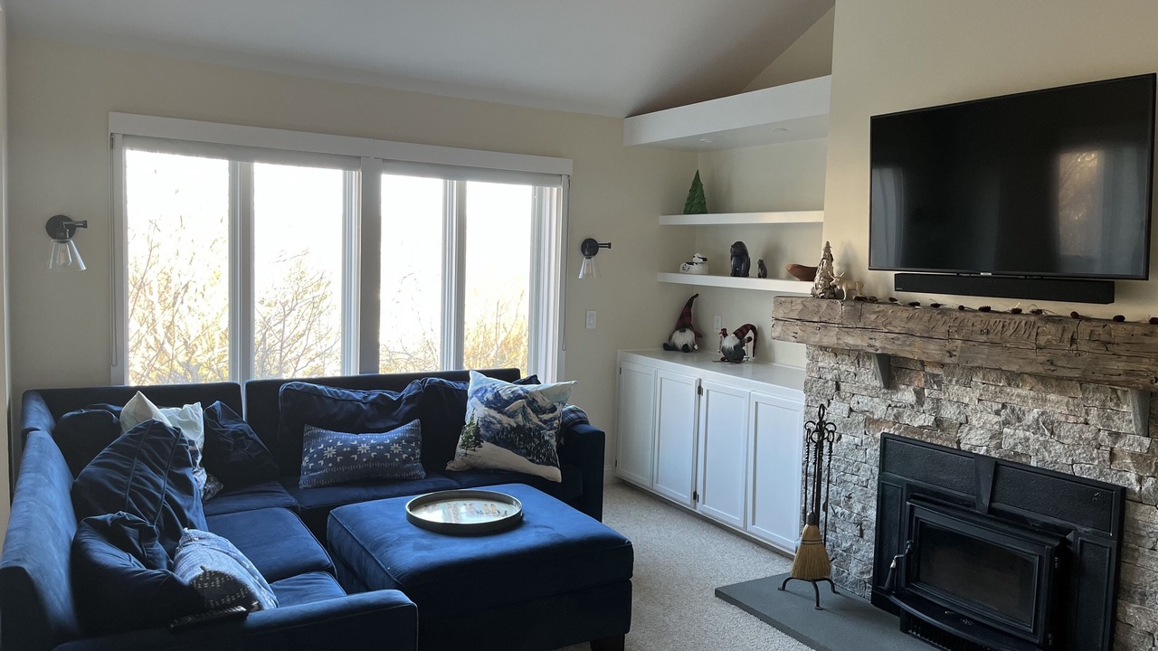 Photo of Livingroom in Warren