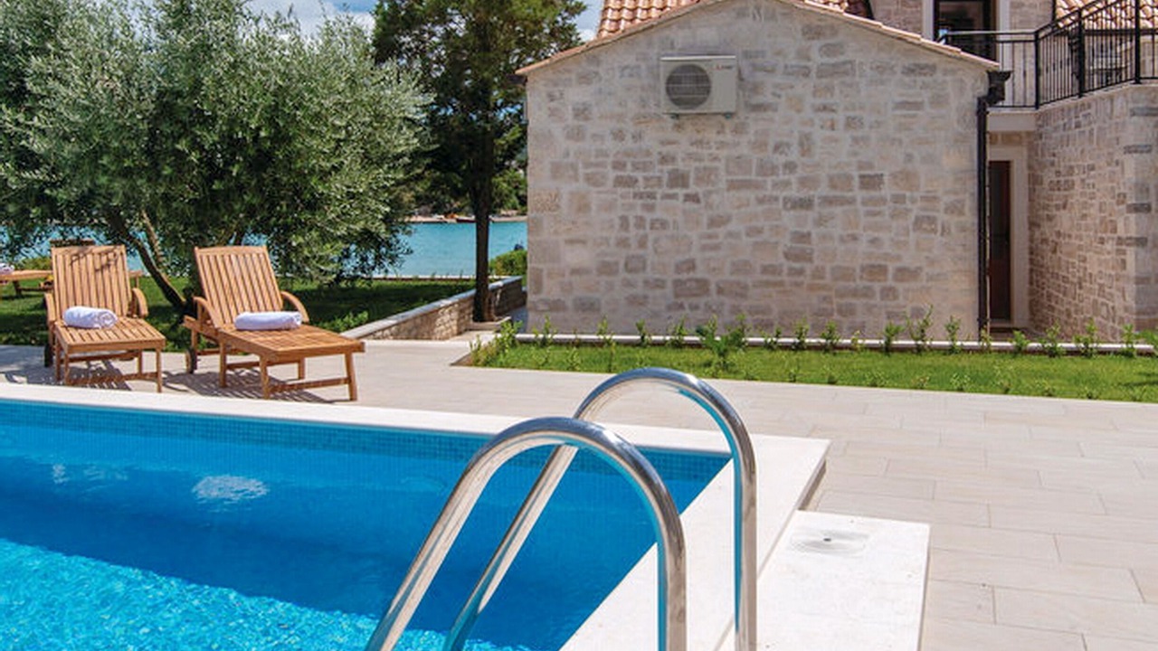 Photo of Outdoor in Loviste