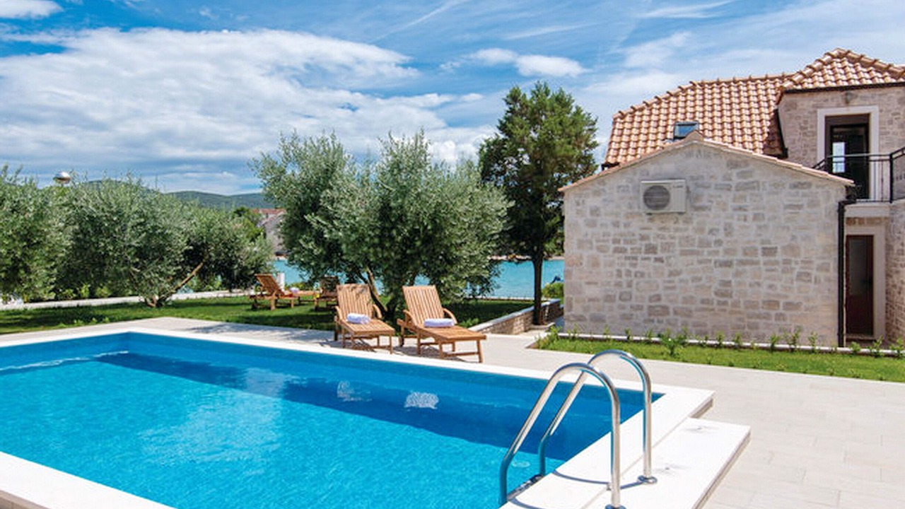 Photo of Outdoor in Loviste