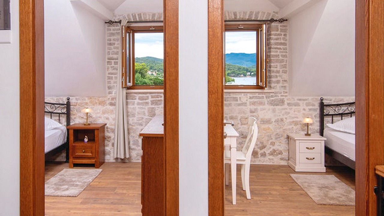 Photo of Others in Loviste