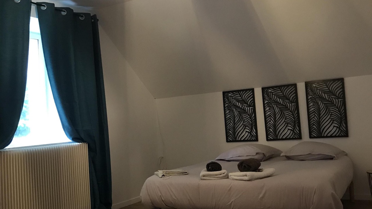 Photo of Bedroom in Saint-Sernin-du-Plain