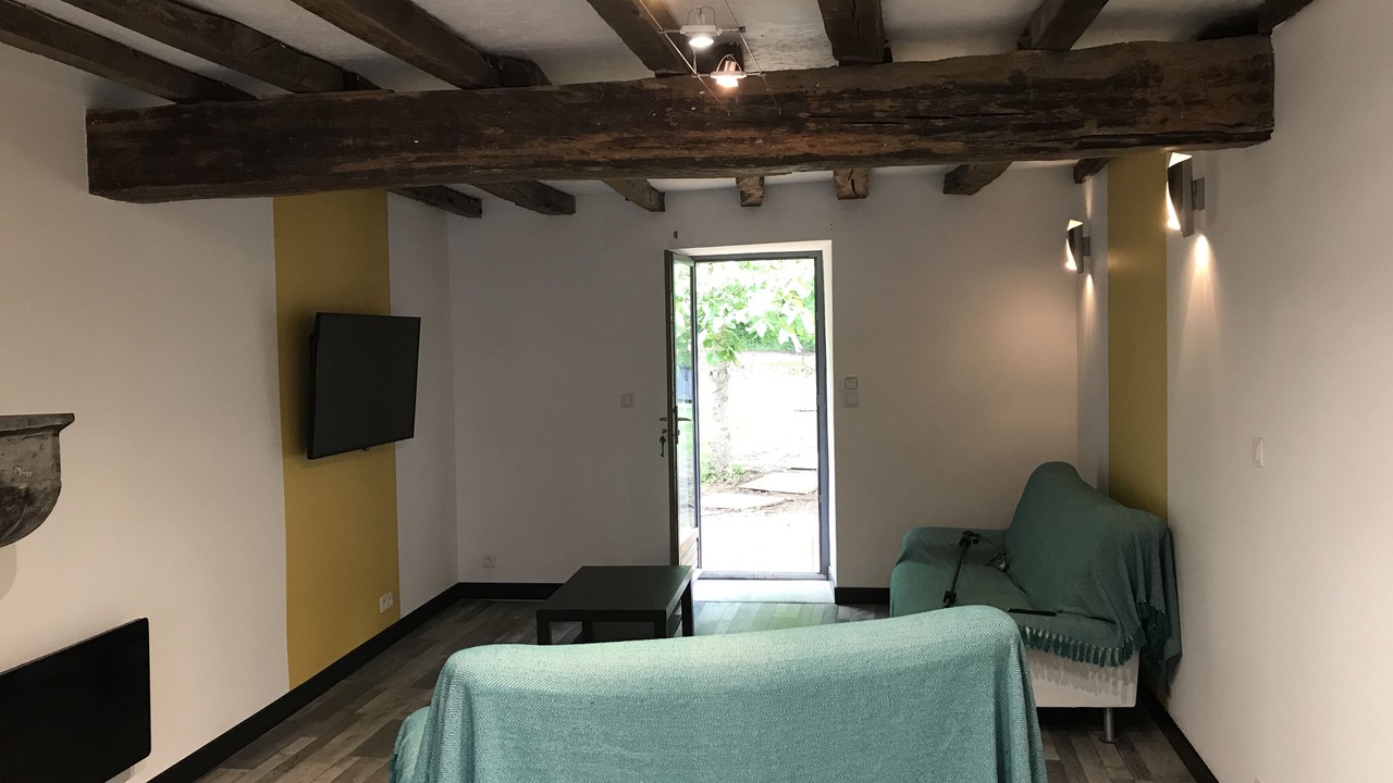 Photo of Livingroom in Saint-Sernin-du-Plain