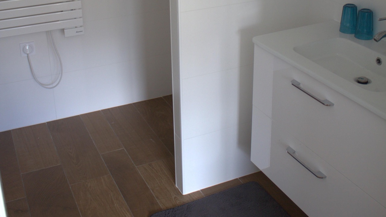 Photo of Bathroom in Saint-Cyr-au-Mont-d'Or