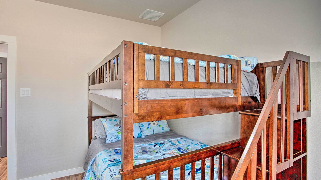 Photo of Bedroom in Quinlan