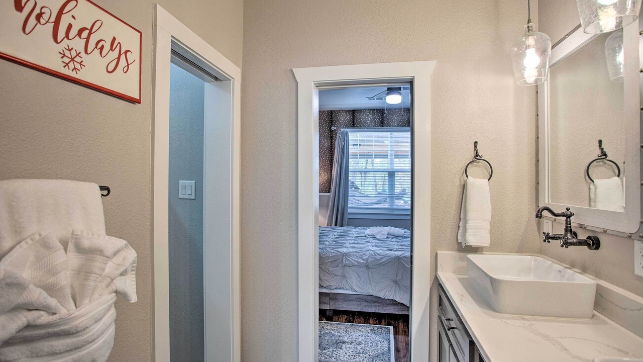 Photo of Bedroom in Quinlan