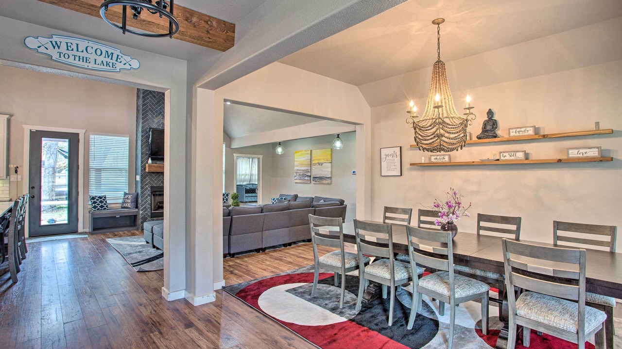 Photo of Livingroom in Quinlan