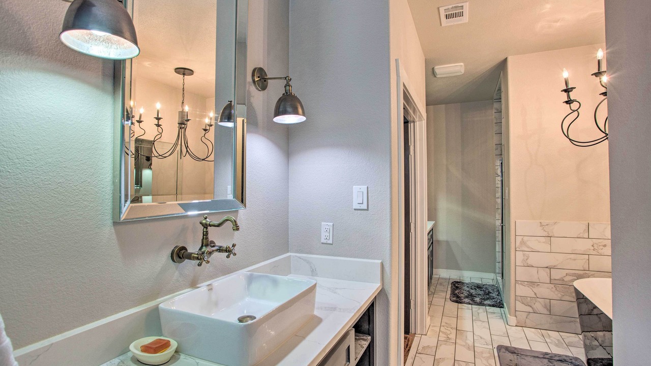 Photo of Bathroom in Quinlan