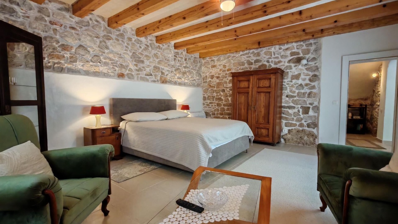 Photo of Bedroom in Sutivan