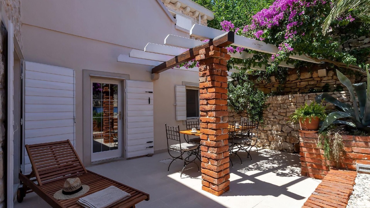 Photo of Outdoor in Sutivan