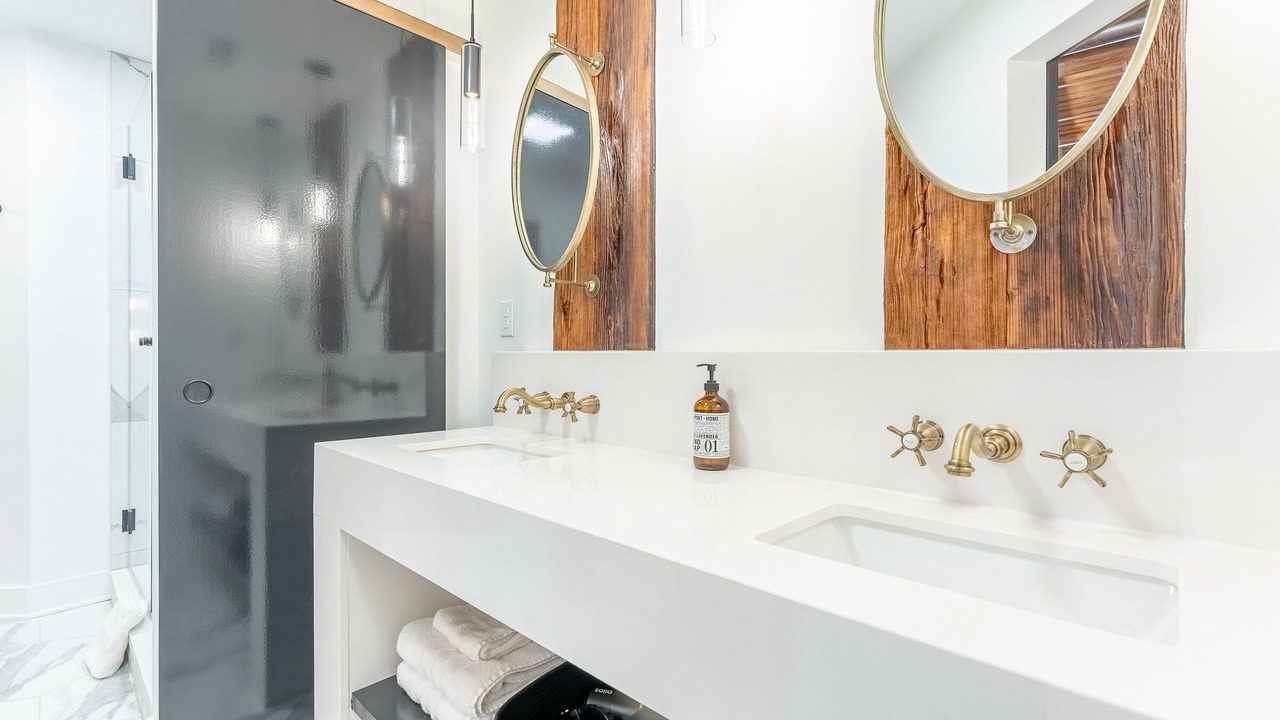 Photo of Bathroom in Downtown Nashville