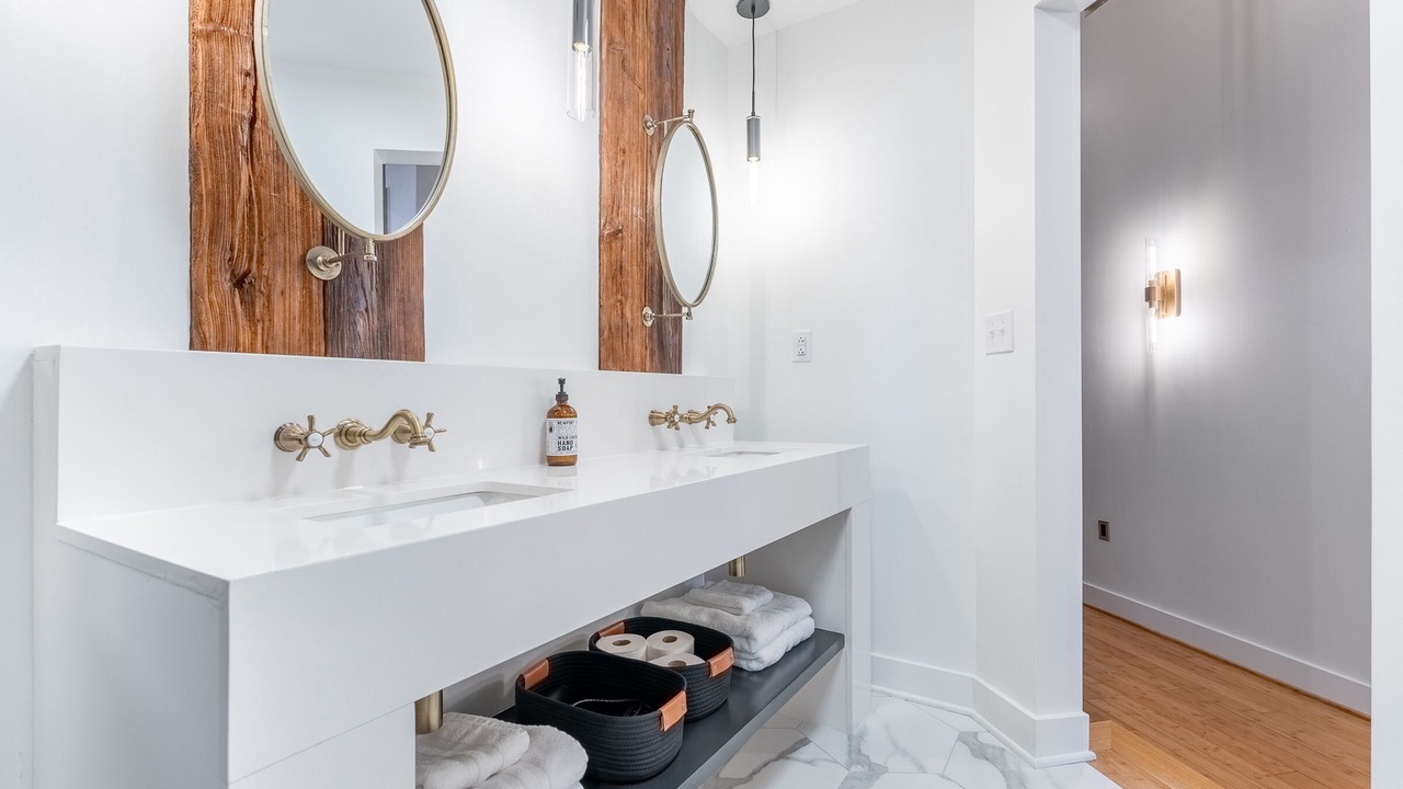 Photo of Bathroom in Downtown Nashville