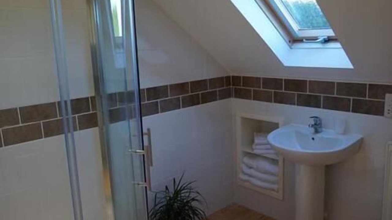 Photo of Bathroom in Newburgh