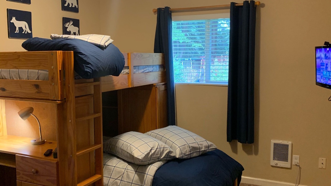 Photo of Bedroom in Crescent City