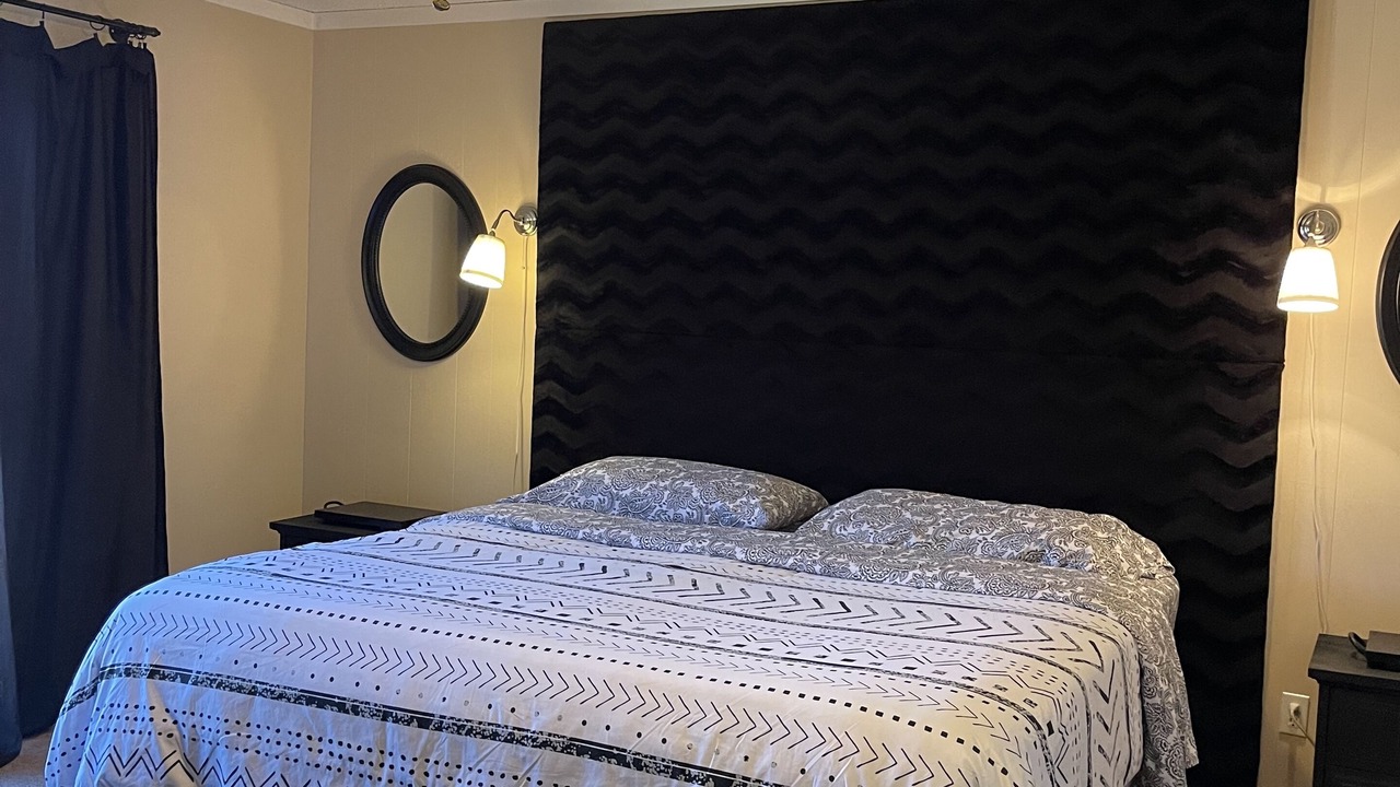 Photo of Bedroom in Crescent City