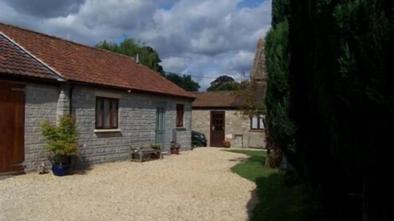 Photo of Others in Gastard