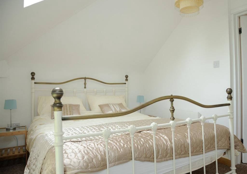 Photo of Others in Alford