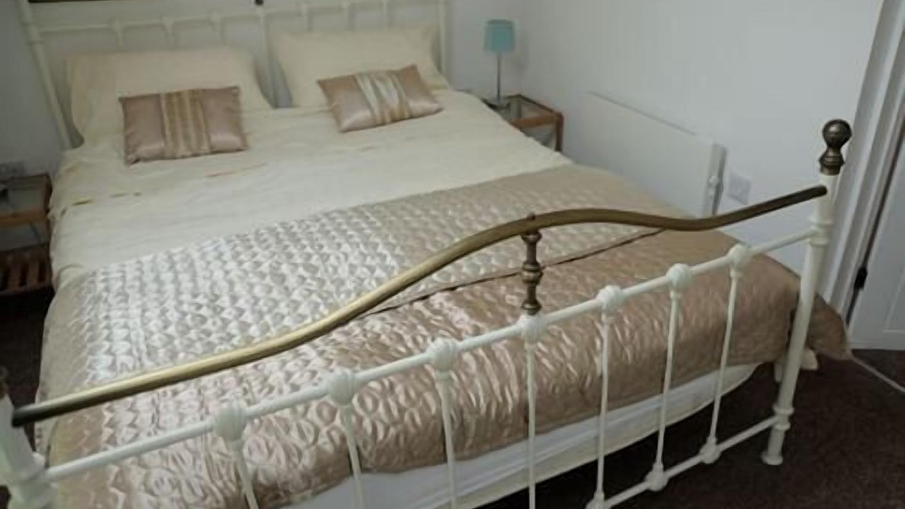 Photo of Others in Alford