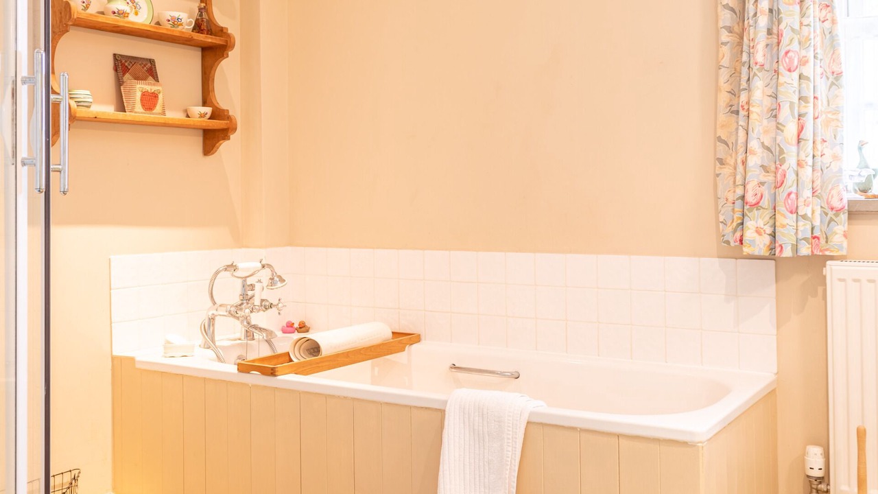 Photo of Bathroom in Pwllgloyw