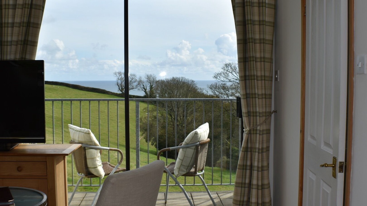 Photo of Patio Balcony in Strete