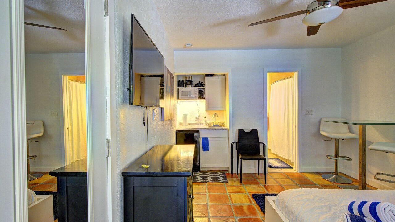 Photo of Bedroom in Hendricks and Venice Isles