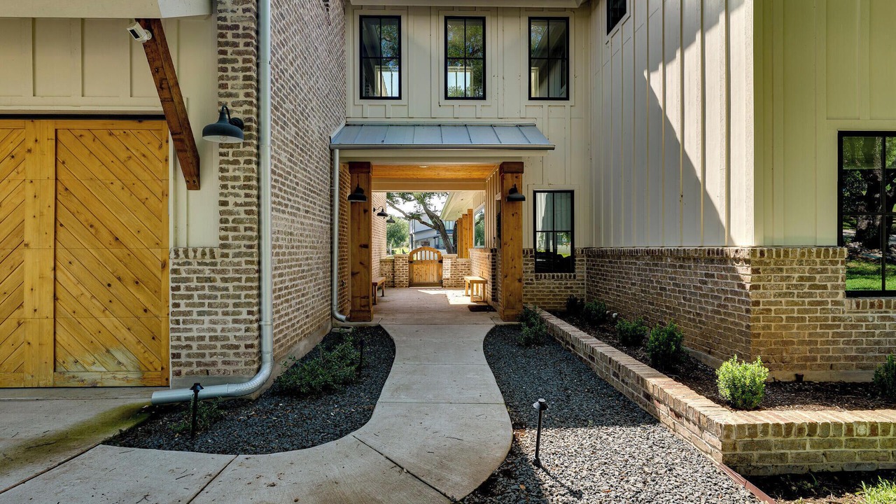 Photo of Outdoor in Kingsland