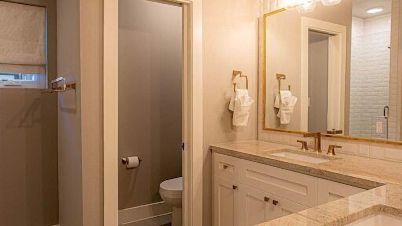 Photo of Bathroom in Kingsland