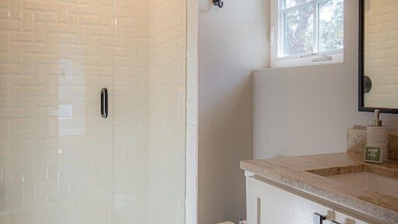 Photo of Bathroom in Kingsland