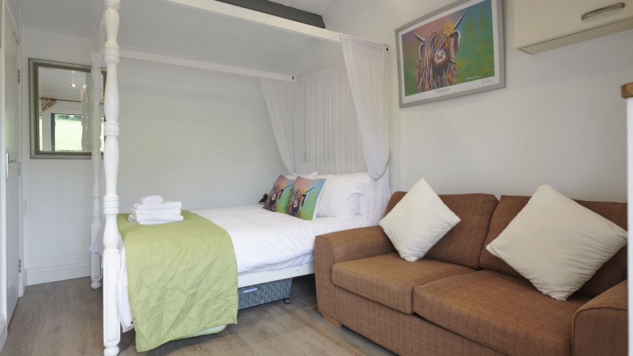 Photo of Others in Natland