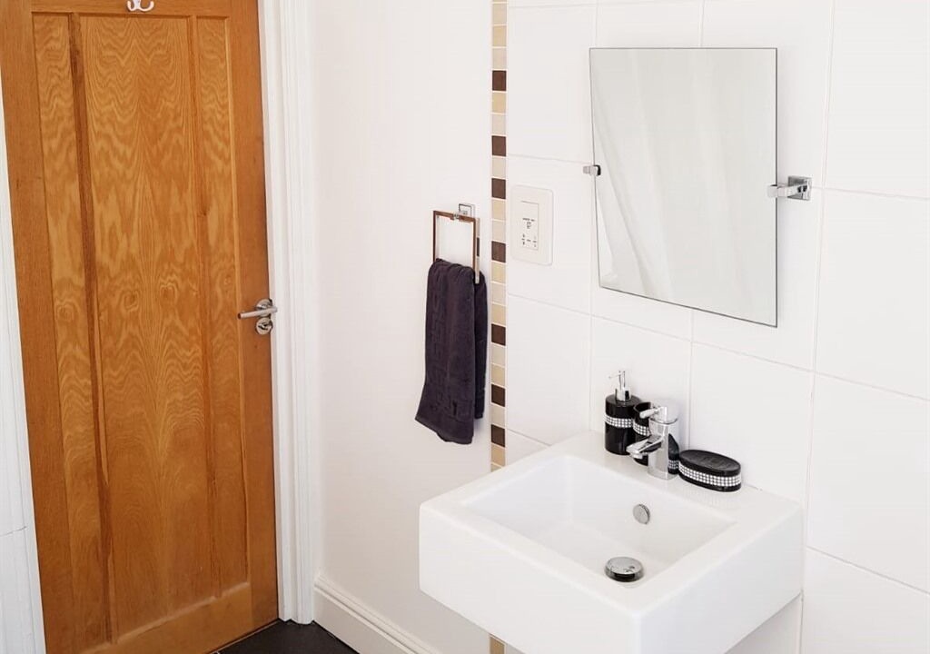 Photo of Bathroom in Ponders End