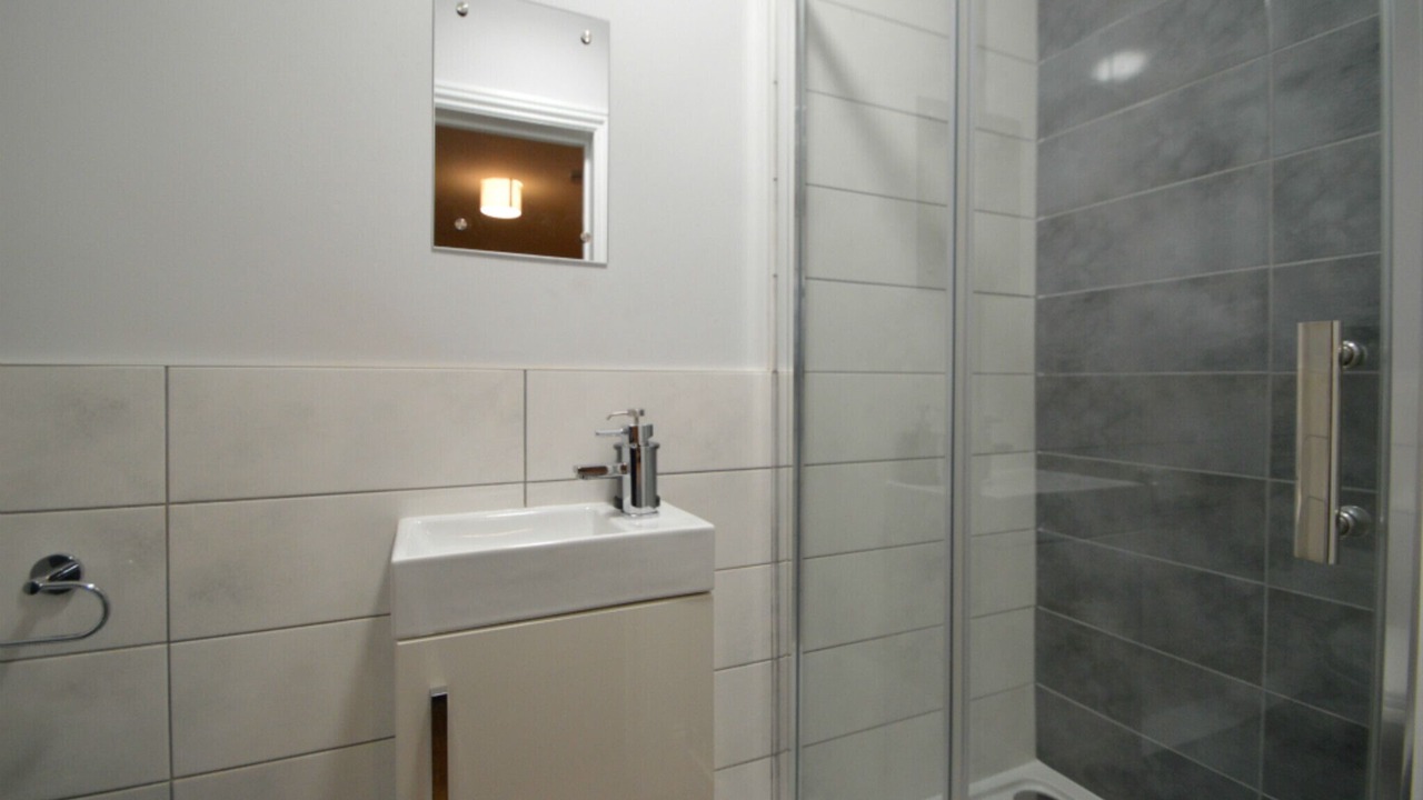 Photo of Bedroom in Newark