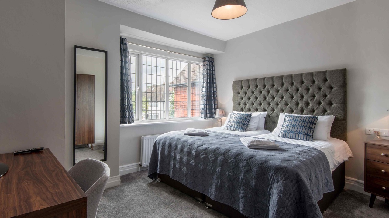 Photo of Others in Childs Hill