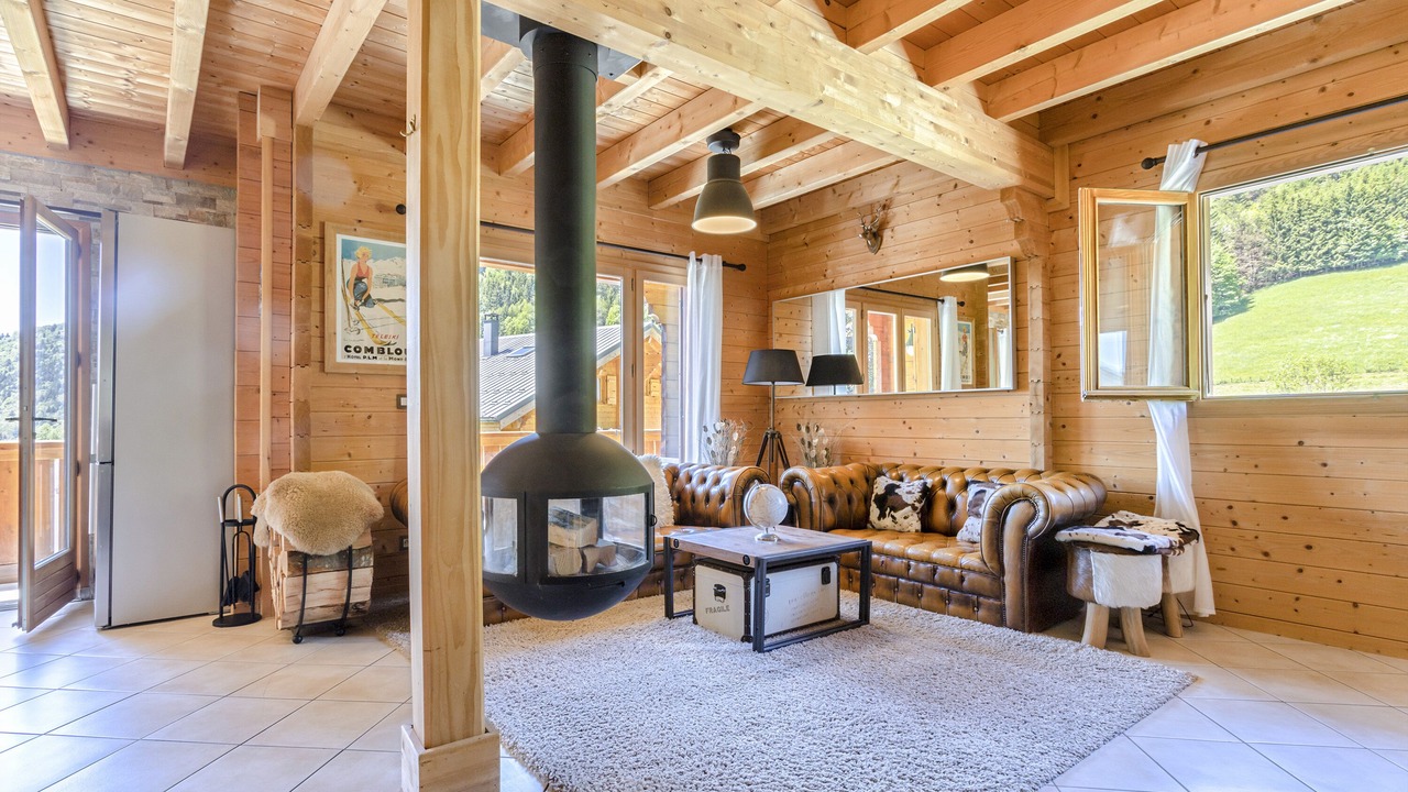 Photo of Livingroom in Montmin