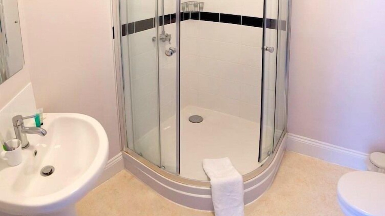 Photo of Bathroom in Oxford