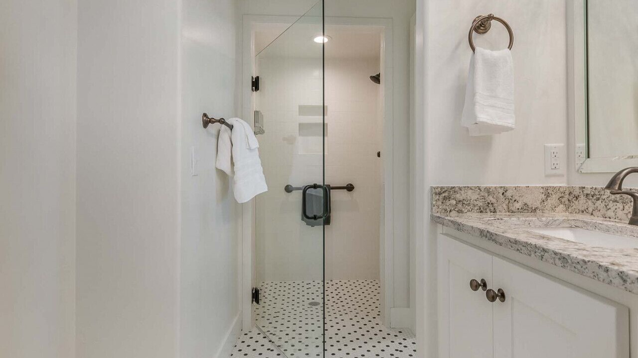 Photo of Bathroom in Canyon