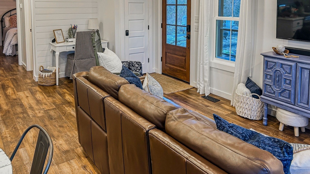 Photo of Livingroom in Etowah